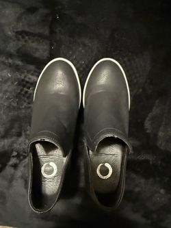 Botas/ Journeys Leather Slip-On Casual Sneakers Black Round Toe White Sole 6.5