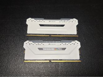 Corsair Vengeance RGB Pro 32GB DDR4 3200MHz RAM – White