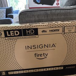 INSIGNIA fireTV - 32”