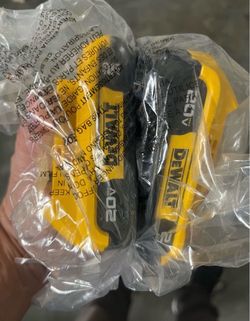 Dewalt 2amp battery’s