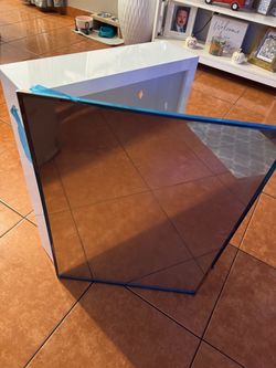 Bathroom mirror cabinet