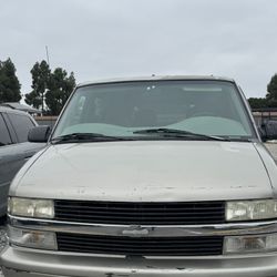 2002 Chevrolet Astro