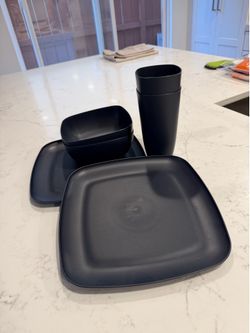 Free Plastic bowls, plates and cups