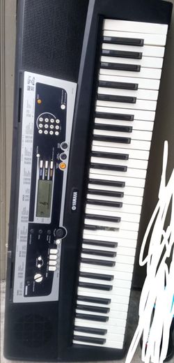 Yamaha™ YPT210 Portable Keyboard
