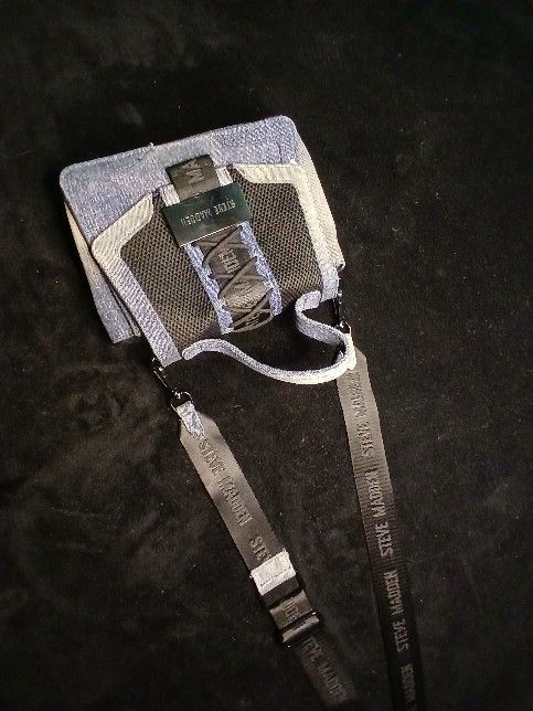 blue/black steve madden hangbag