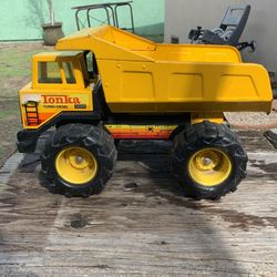 Vintage Tonka Dump Truck