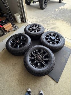 GMC OEM Wheels & Tires - Goodyear Wrangler A/T - LT275/65R20 - Factory Take-Offs