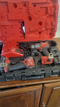 Milwaukee M18 FUEL 18v Hammer Drill & Impact Driver Combo 111608-1 JAR