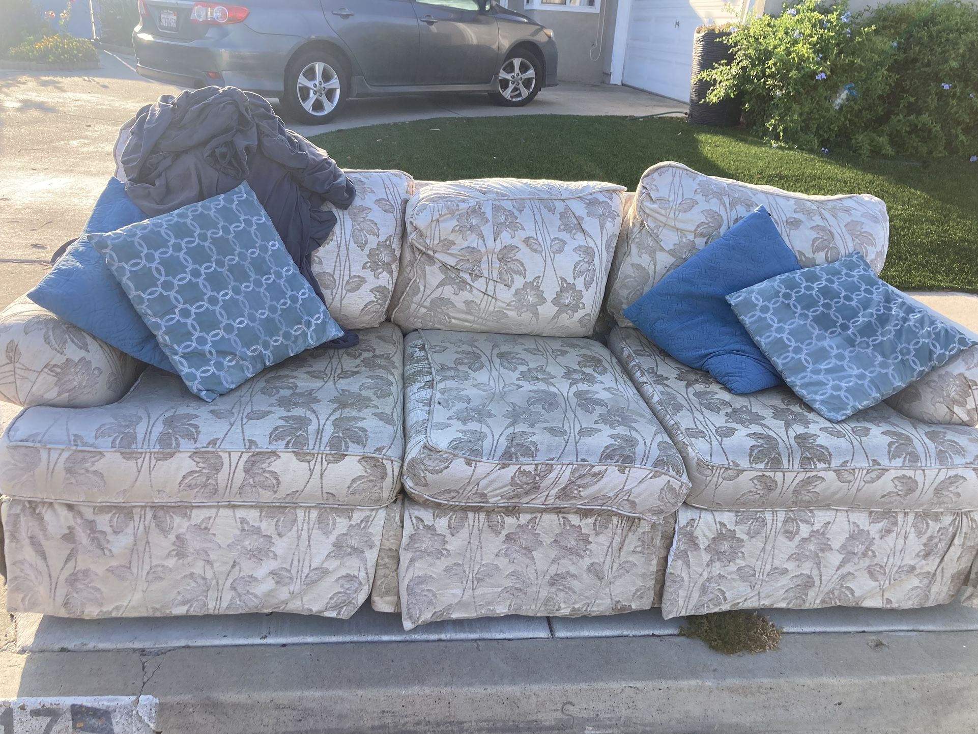 FREE Couch, Pillows, And Slipcover