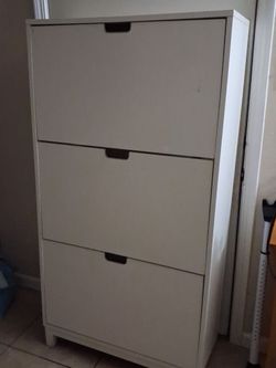 White 3-Compartment Shoe Cabinet