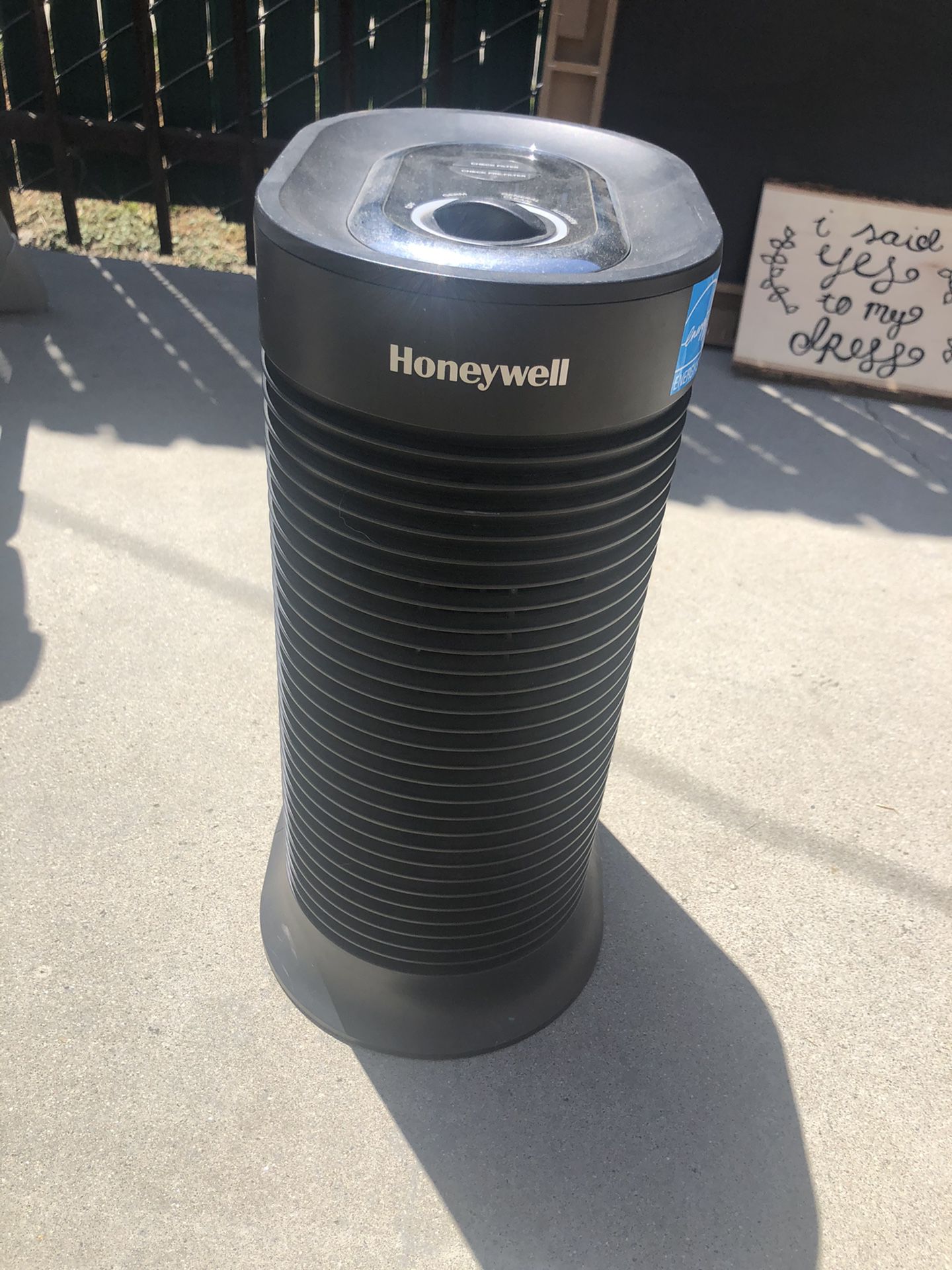 Air Purifier (Honeywell)