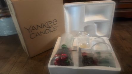 Yankee Candle Christmas Decor (new)