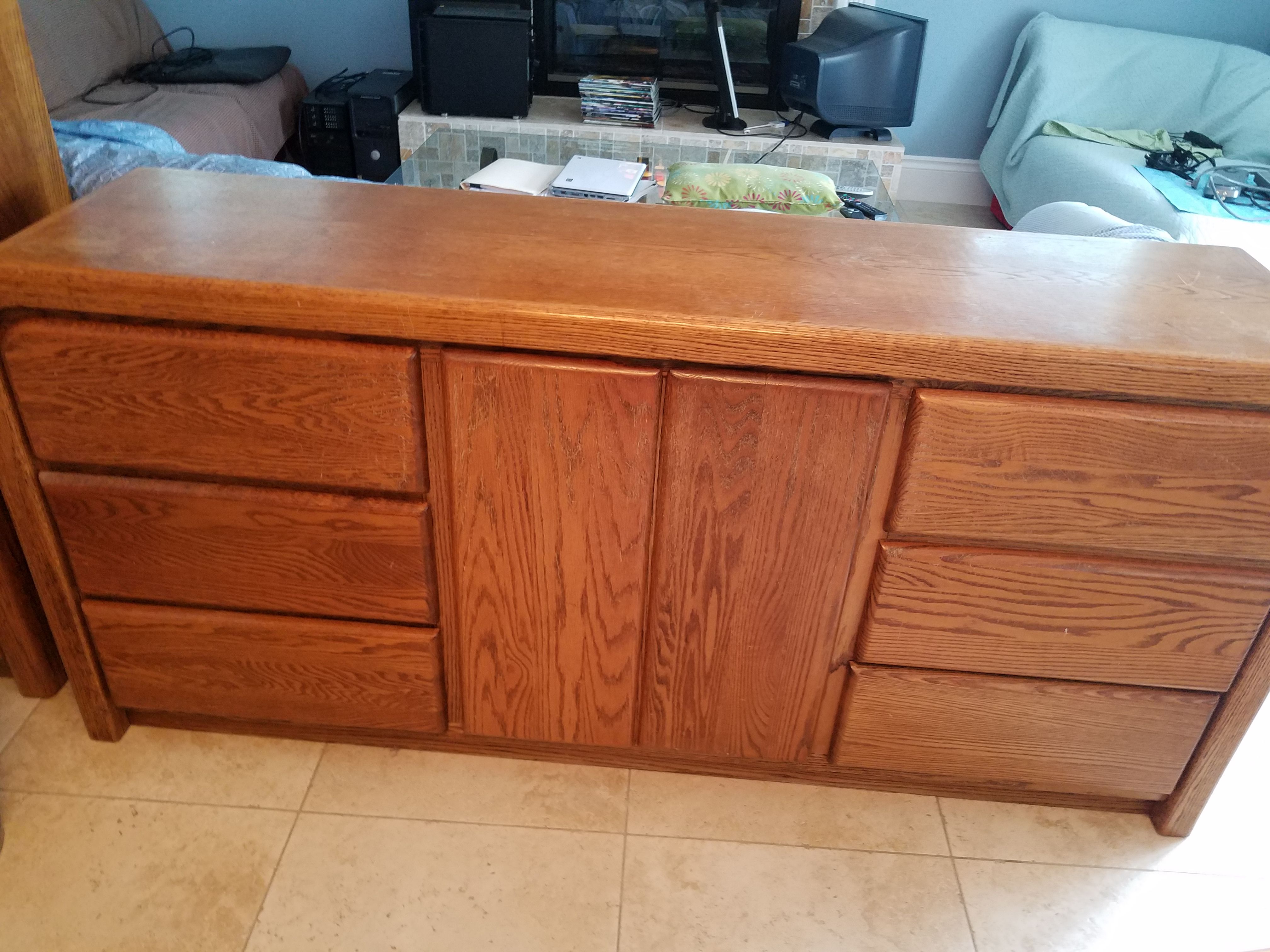 Arbek Solid Oak 9-Drawer Dresser