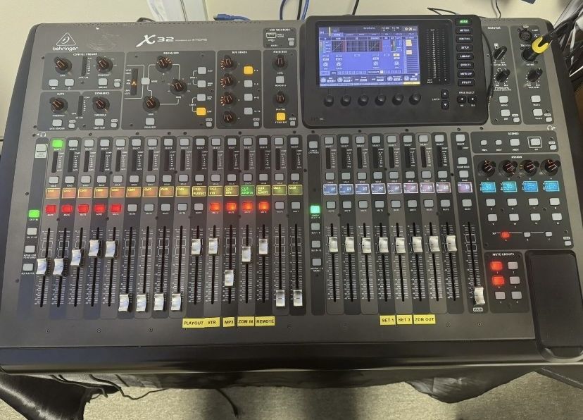 X32 40-channel Digital Mixer