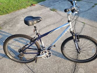 Trek Navigator 100 Bike Bicycle Medium Frame Bought and barely used all tuned up - $70 FIRM