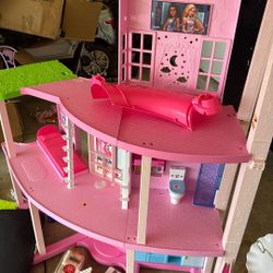 Barbie Doll House 