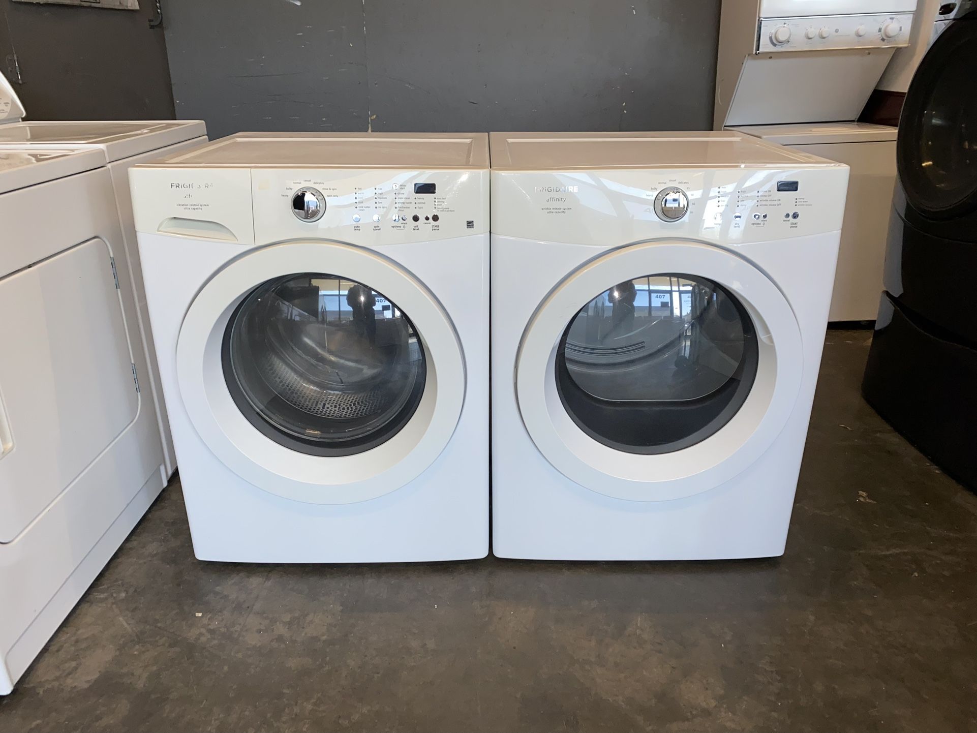 FRIGIDAIRE LARGE CAPACITY WASHER DRYER ELECTRIC STACKABLE
