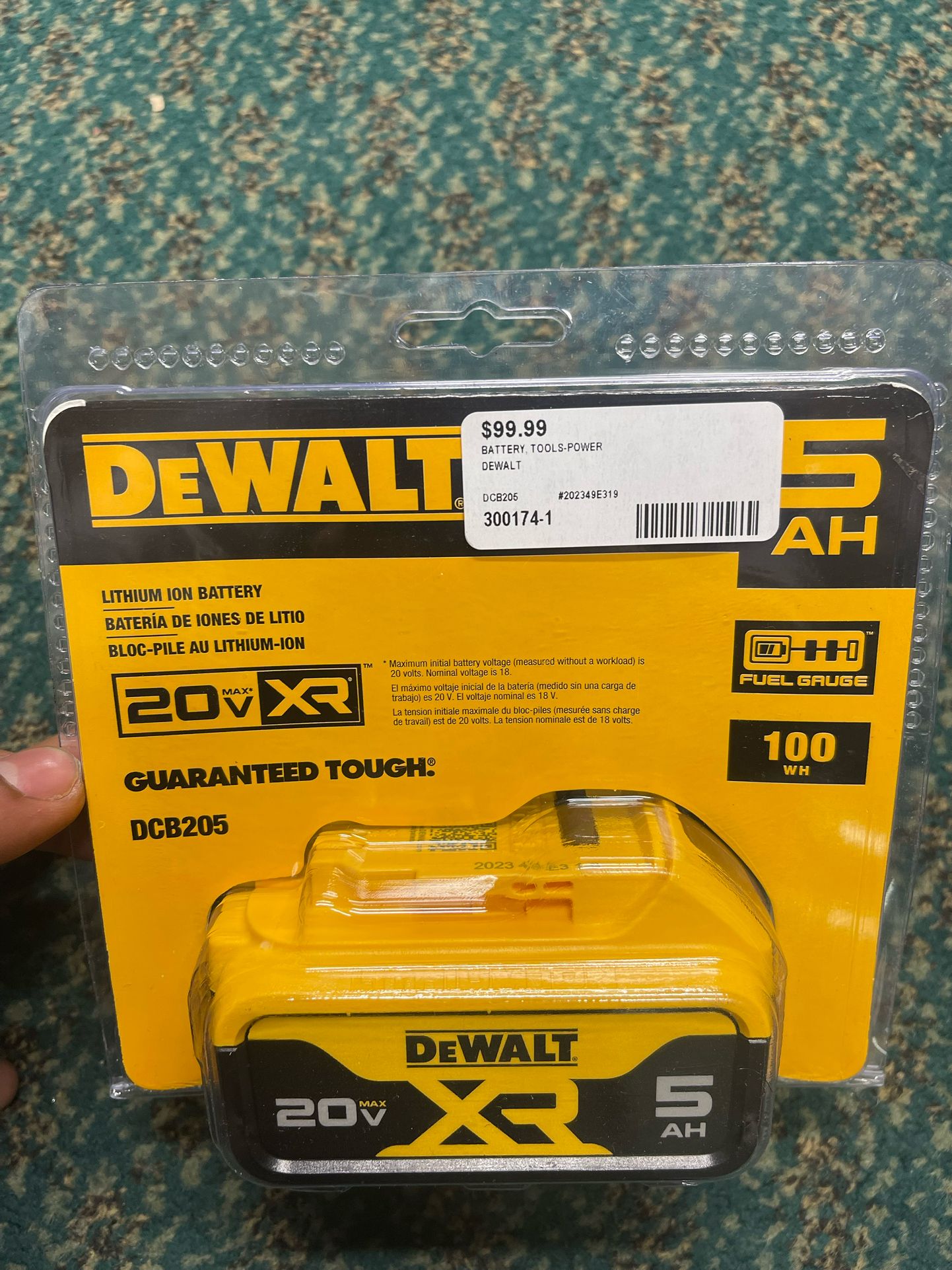 BATTERY, TOOLS-POWER DEWALT DCB205