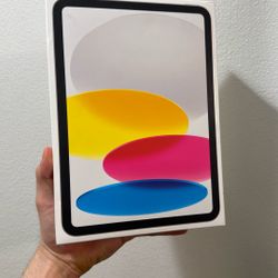 Apple iPad 11 Generation WiFi Sealed Box 128gb Silver Color  Never Activated Warranty Hasn’t Started !!!