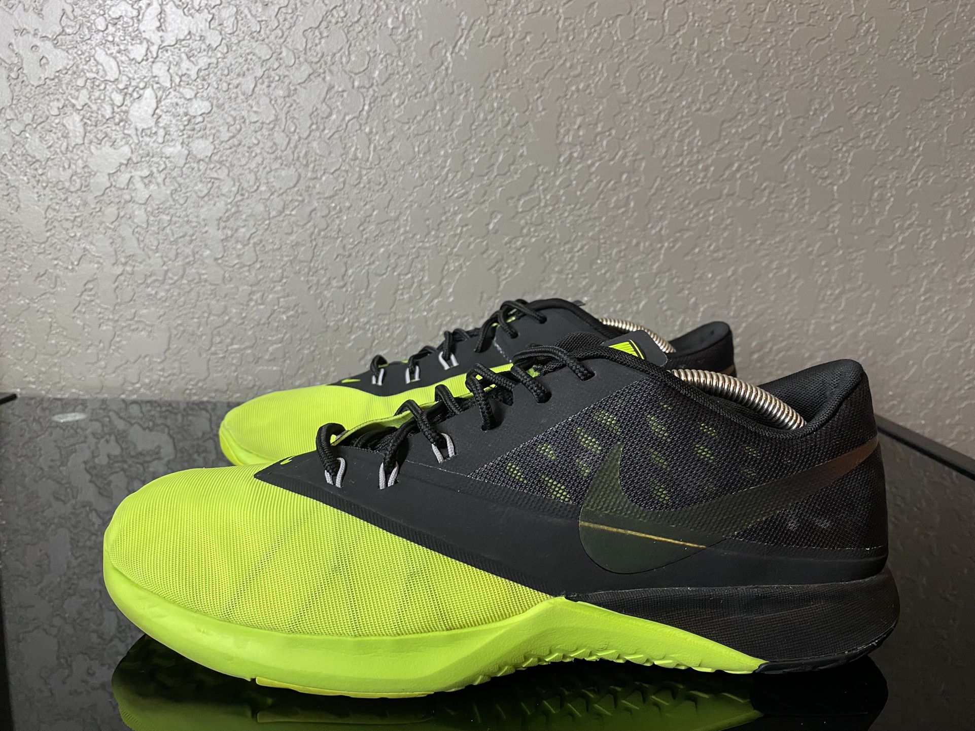 Shoes NIKE Fs Lite Trainer 4 844794 701 Mtllc Silver for Sale in Antonio, TX - OfferUp