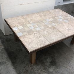Free Tile Coffee Or Family Room Table