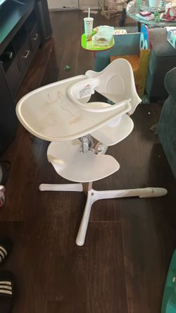 Nomi High Chair