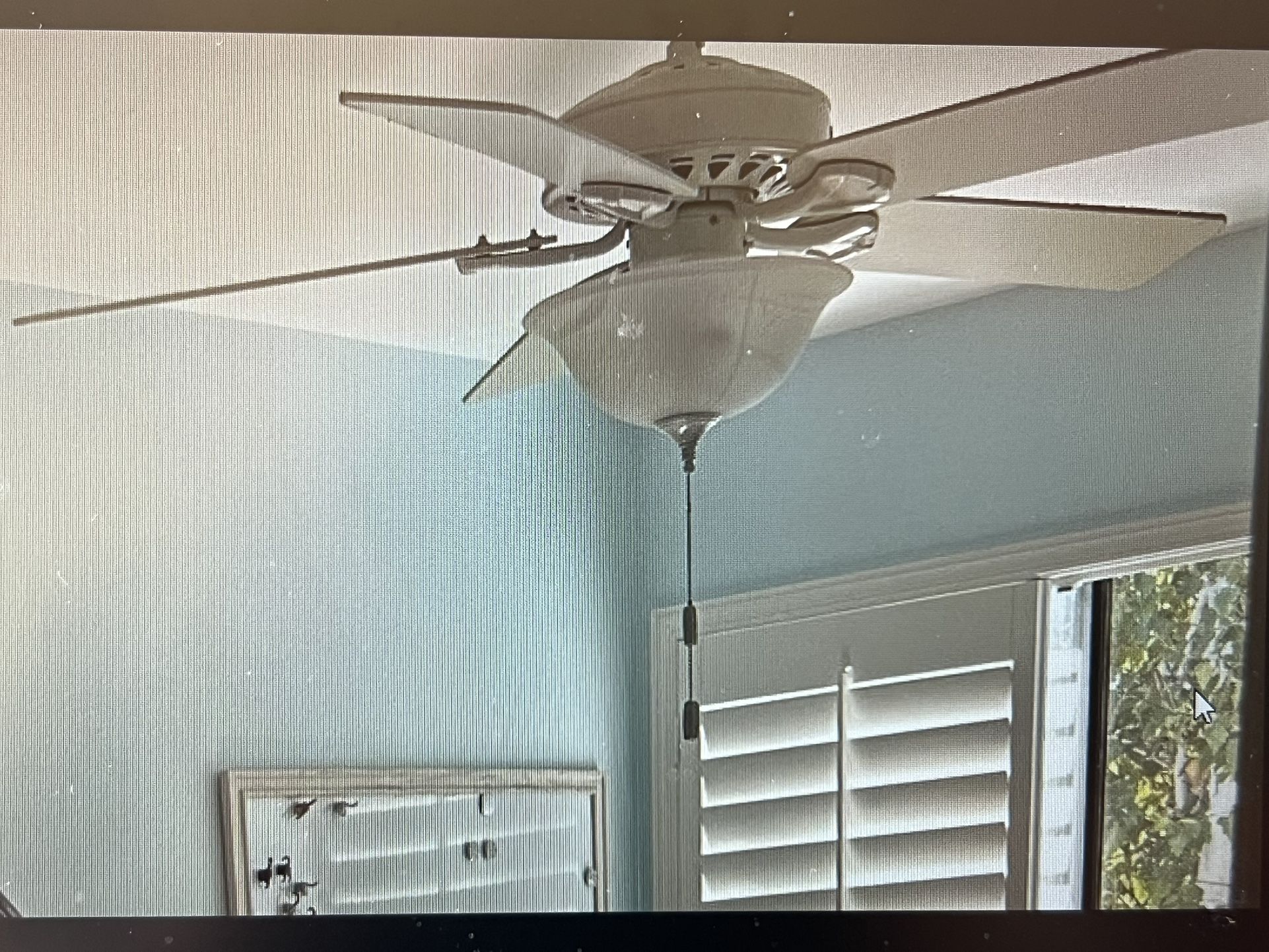 White Ceiling 48” FAN With Light 5 Blades 3 Speed Remote HUNTER