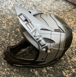 Demon Podium Full-Face Helmet