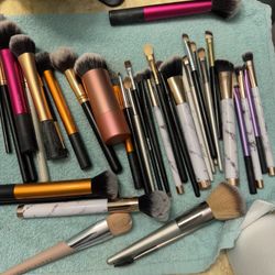 Make Up Brushes 