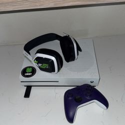 Xbox One S Bundle (Console, Controller, And Headset 
