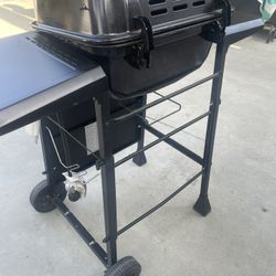Small Bbq Grill   2 Burners