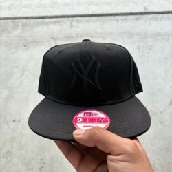 New Era black New York Yankees snapback