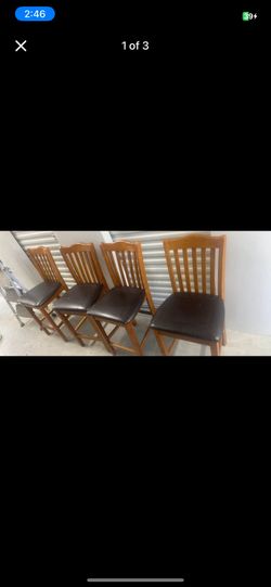 Kitchen table/barstools