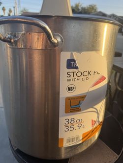 Stock pot