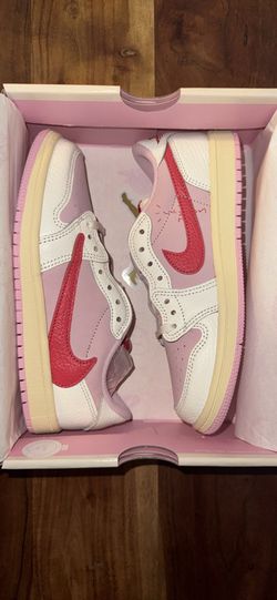 Brand New Travis Scott Tropical Pink color way Size 3Y