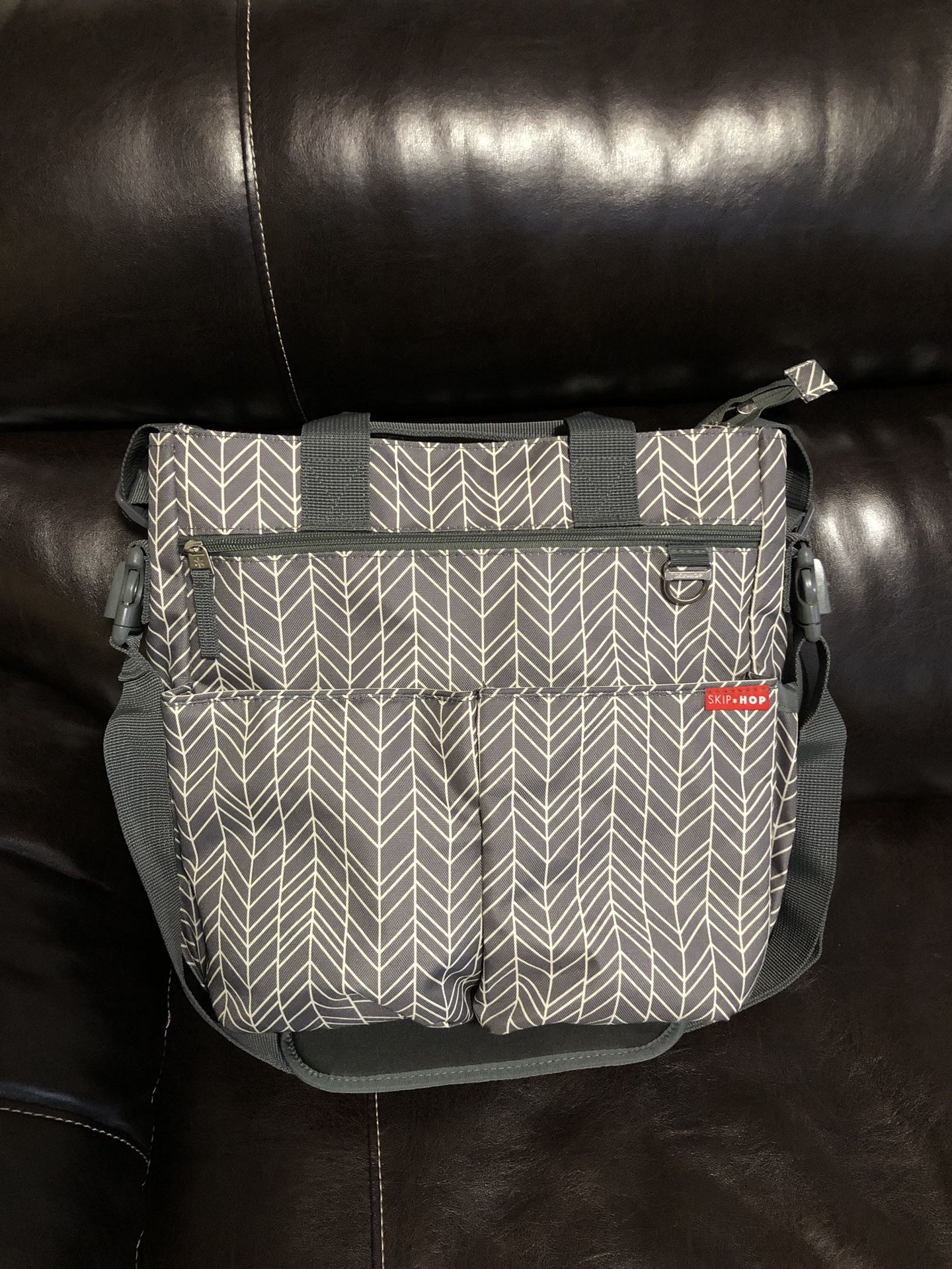 New! Diaper bag skip hop