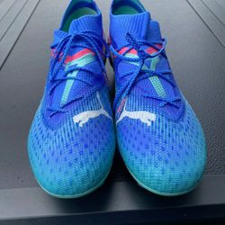Pumba Soccer Shoe