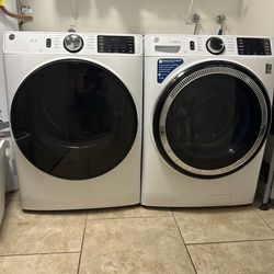 GE Washer and Gas Dryer-Large Capacity