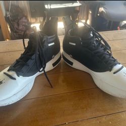 Nikola Jokić 361 Basketball shoes