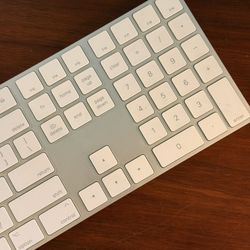 Apple Magic Keyboard with Numeric Keypad - US English