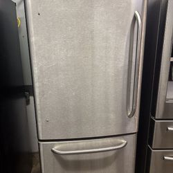 GE Bottom Freezer Refrigerator 