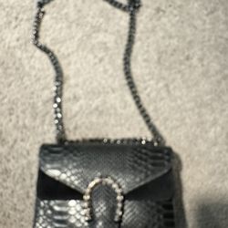 Elegant leather and suede Black Chain Shoulder Bag