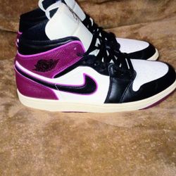 PURPLE JORDANS 