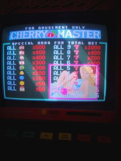 Vintage Slot Machine Works Perfect Takes Dollar Bills