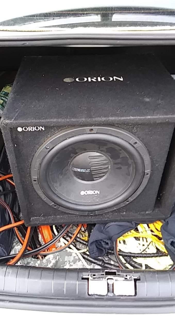 Orion cobalt in nice box with 500w mono Memphis amp