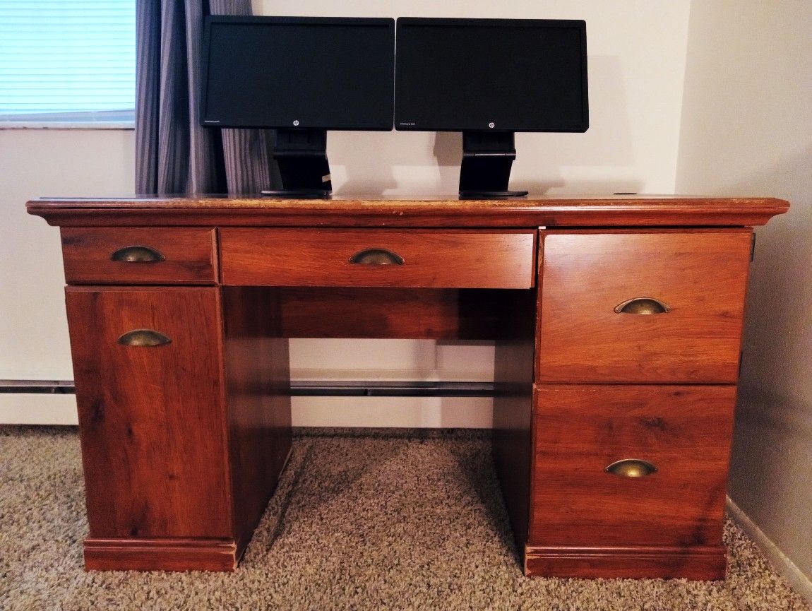 Rich, Polished Wooden Desk | (Office & Home)