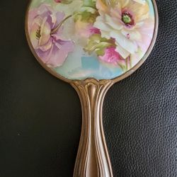 HAND MIRROR FROM 1905