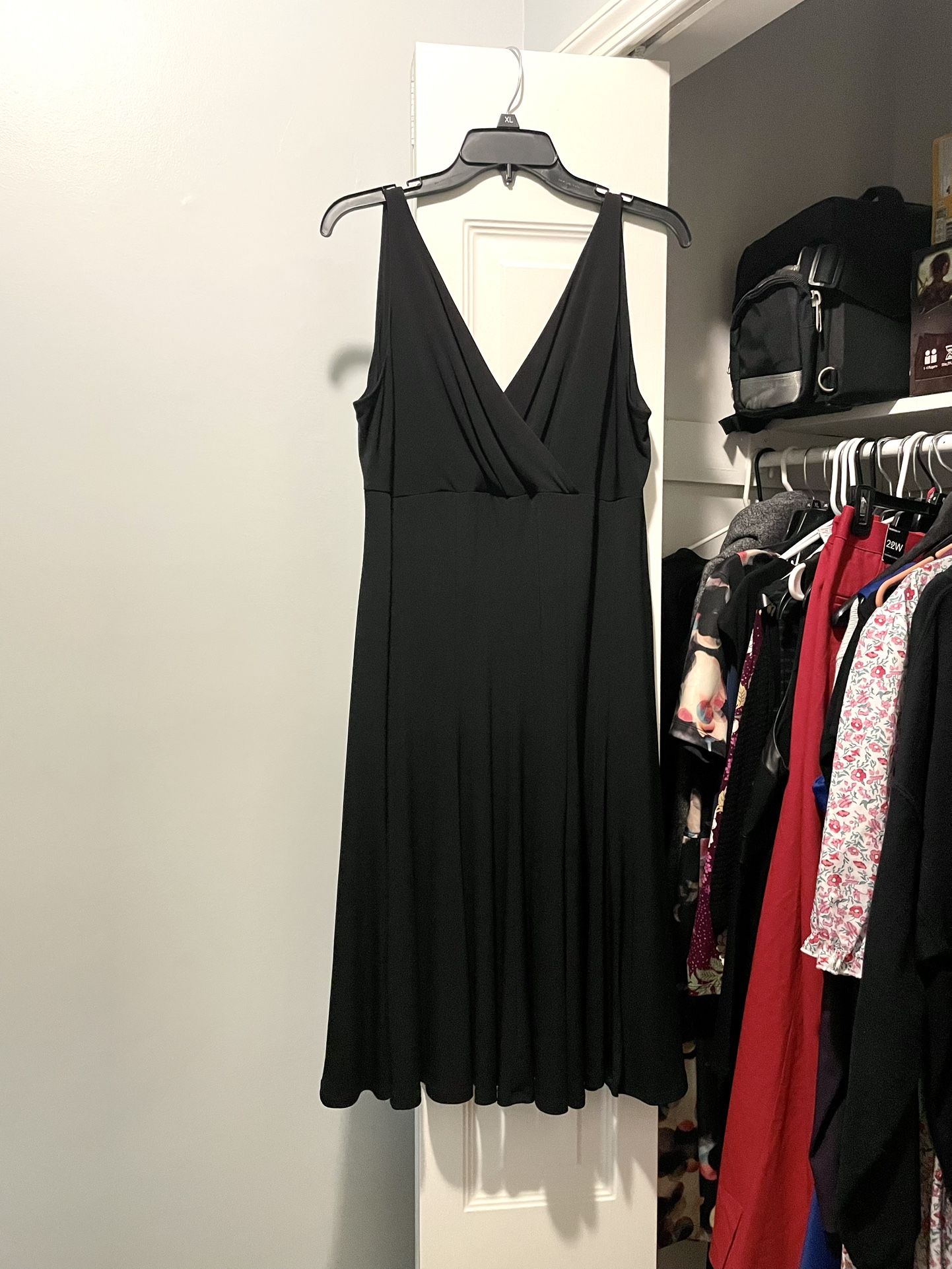 Little Black Dress - Glamour - Size 16 Elegant Solid Black Dress - A-Line Sleeveless