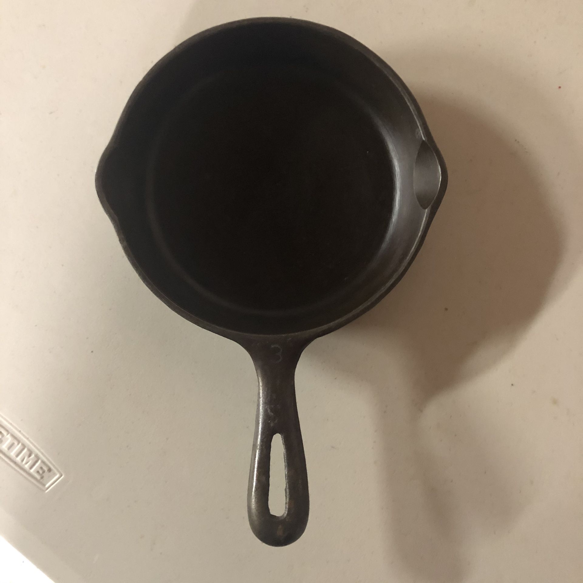 Cast Iron Fry Pan 6 1/2” #3 H