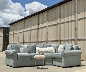 4 piece Modular sectional